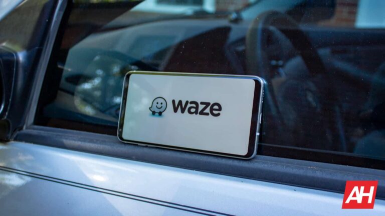 The Waze map app now displays EV charging stations