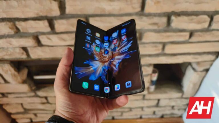 HONOR Magic Vs foldable finally gets a price tag & launch date