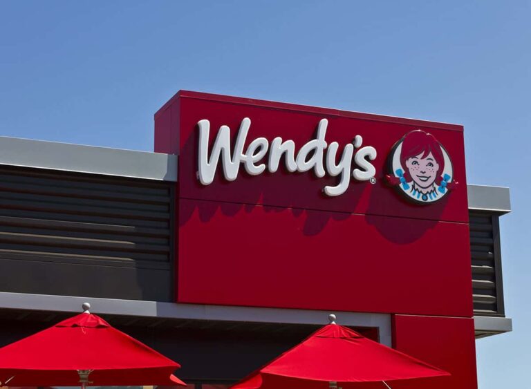 Wendy’s will start using robots to deliver mobile orders