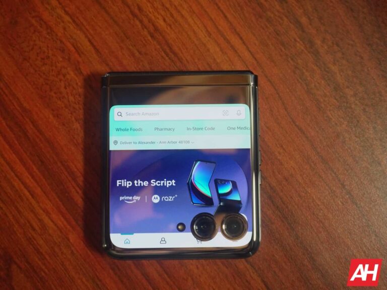 How to enter Full Screen Mode on Motorola Razr+ (2023) External Display