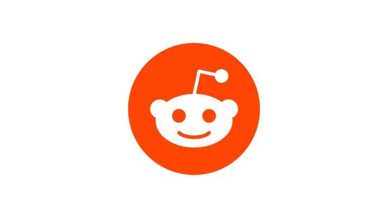 Reddit issues final warning to moderators of private subreddits