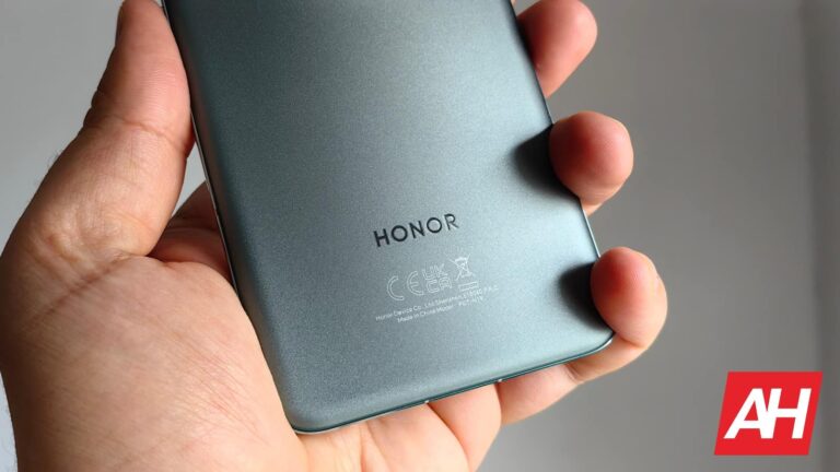 HONOR’s product seemingly inspired Apple’s Dynamic Island