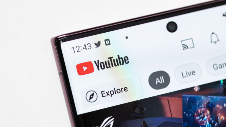 YouTube’s experimental Lock Screen feature could eliminate accidental pauses