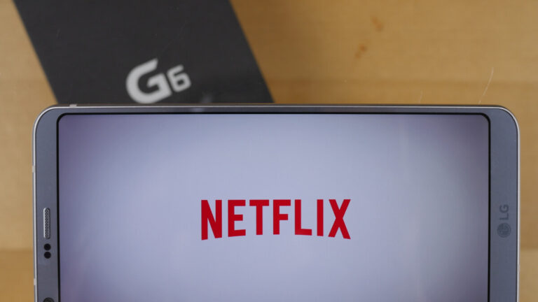 Netflix is making rating shows and movies on mobile much easier