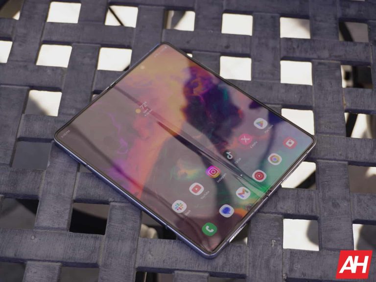 More Galaxy Z Fold 6 dummy units emerge showing the crease