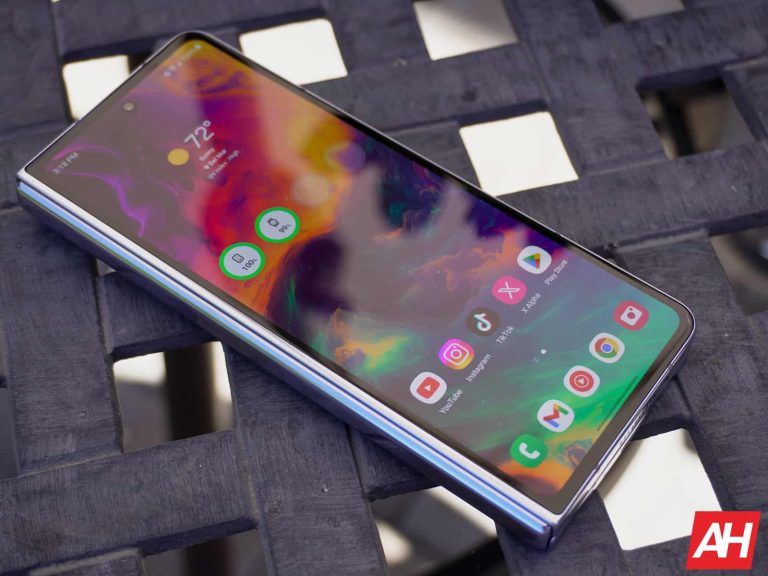 Galaxy Z Fold 6 case suggests unchanged cover display size