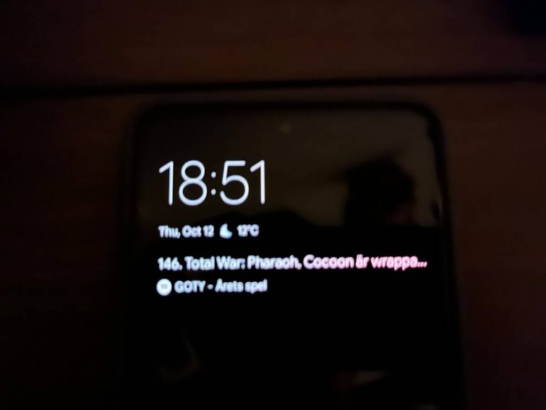 Some Pixel 8 Pro units hit by pink text issue