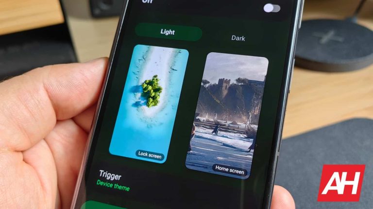 Dual Wallpaper app can change wallpapers for you