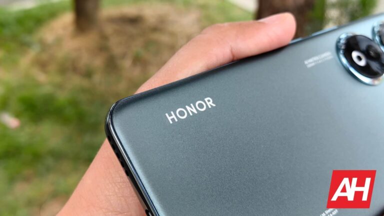 HONOR 100 series coming with blazing fast charging