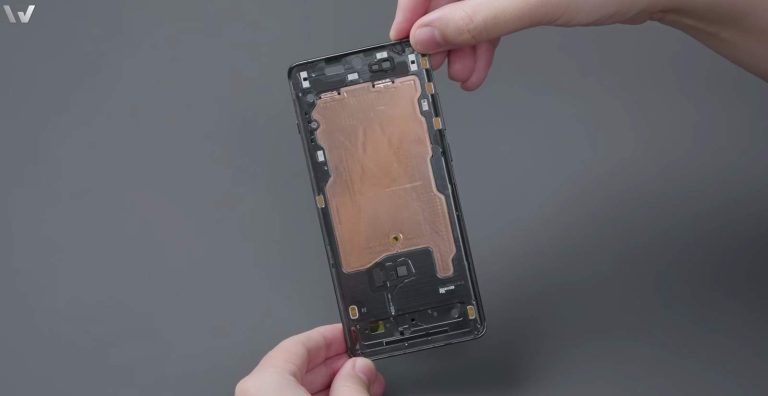 OnePlus 12 teardown shows us the phone’s large vapor chamber