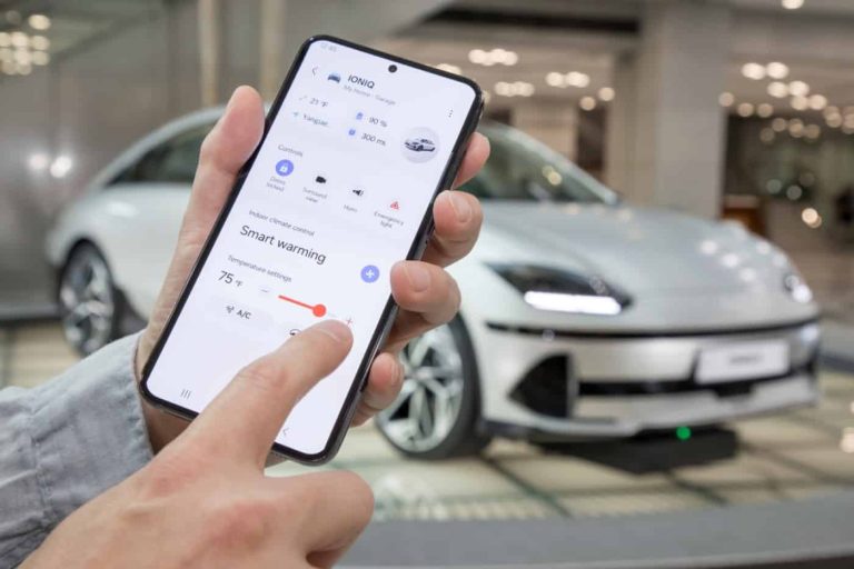 Samsung and Hyundai partner to connect SmartThings with EVs