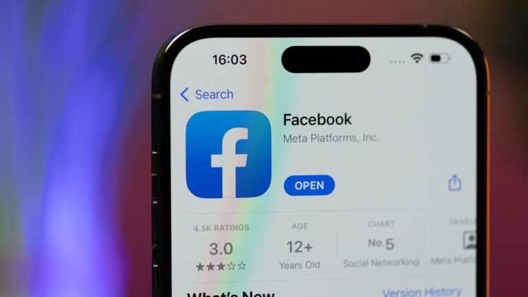 iOS Facebook, Instagram apps to charge Apple service fee for boosted posts