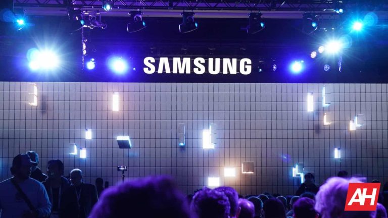 Samsung hires ex-Apple Siri AI chief to lead new AI research center