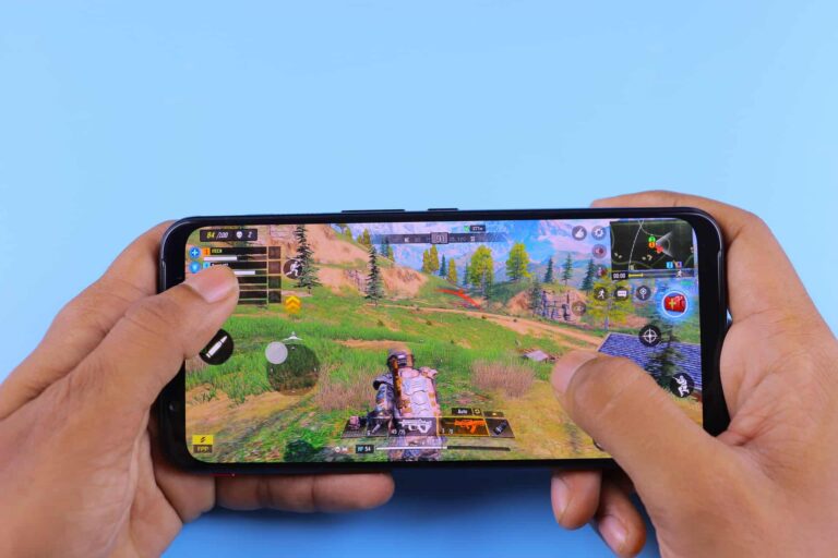 The mobile gaming craze and the entertainment industry’s next big thing