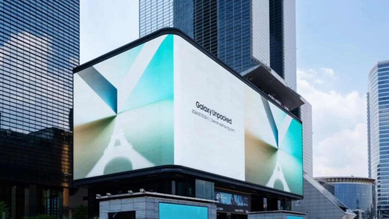 Galaxy Unpacked billboards spark excitement for Z Flip 6, Z Fold 6